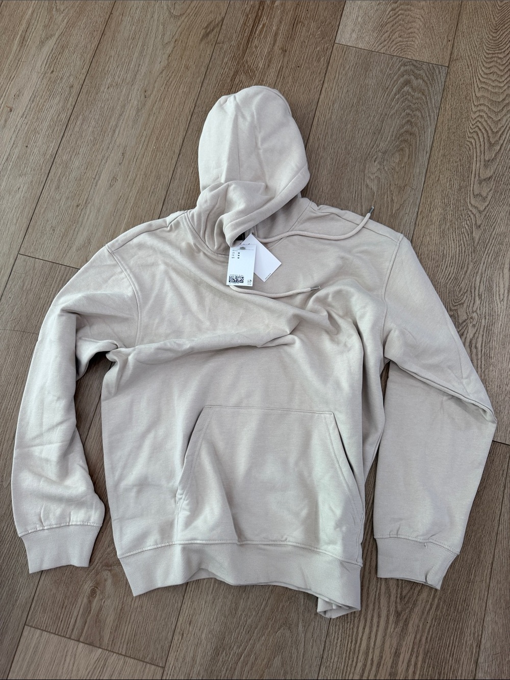 H&M Men's Cream Crewneck Hoodie